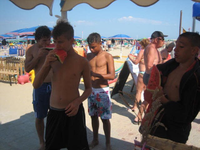 2011 032